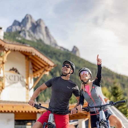 Rene Dolomites Boutique Hotel Pozza di Fassa Eksteriør bilde