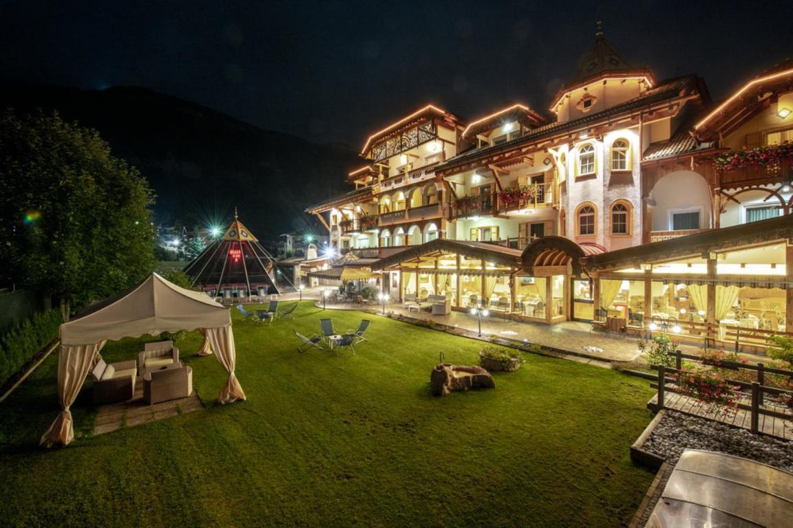 Rene Dolomites Boutique Hotel Pozza di Fassa Eksteriør bilde