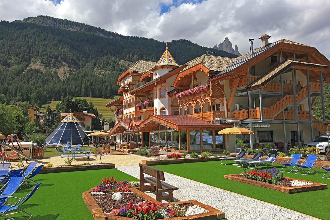 Rene Dolomites Boutique Hotel Pozza di Fassa Eksteriør bilde